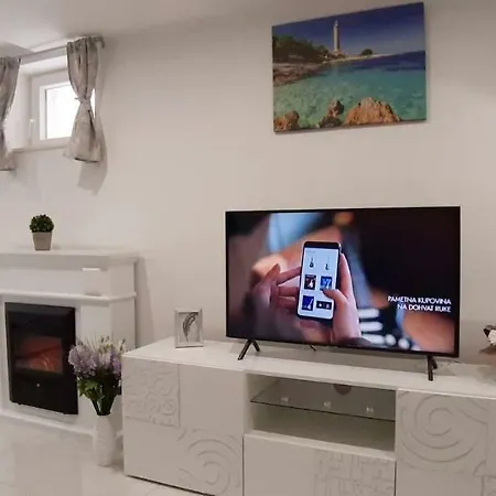 Center Tomislav Apartment